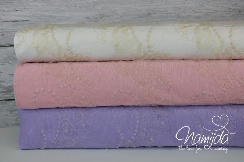 0,5 MTR. ♥ FEINCORD Stickerei WeiSS/CREME / Babycord ♥