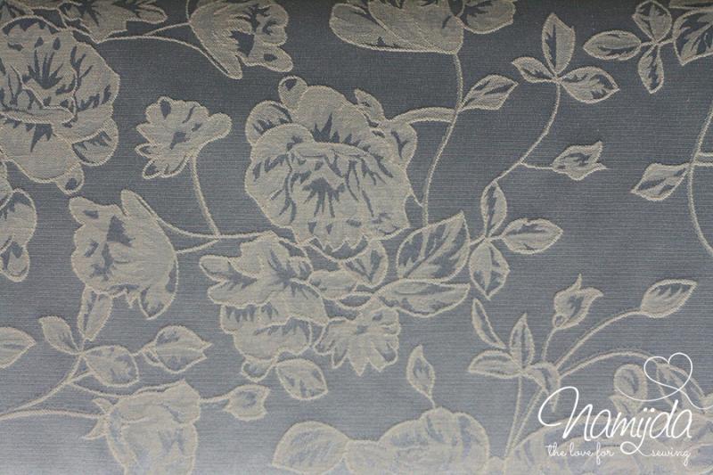 0,5 MTR. ♥ Jacquard FLOWERS - Silber/Beige ♥