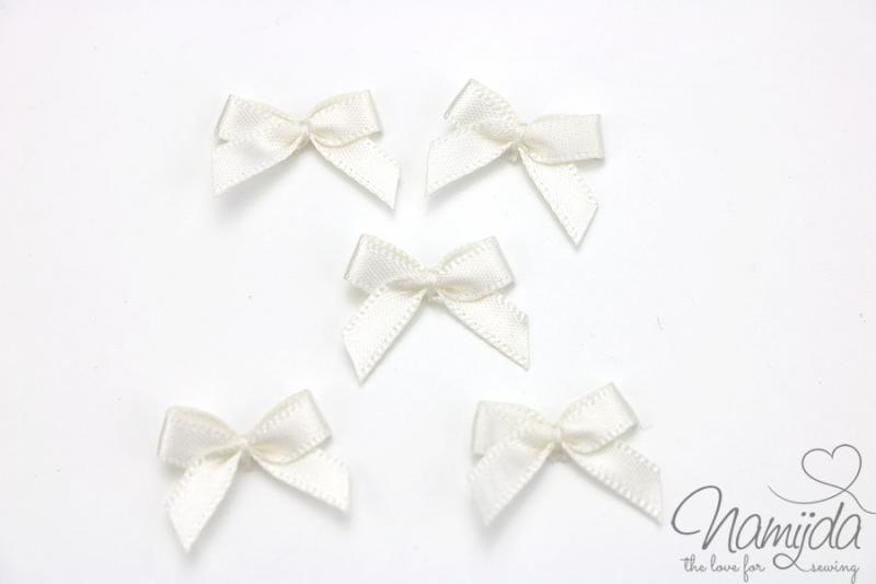 5 ♥ LiTTLE BOWS CREME - 19x16mm ♥